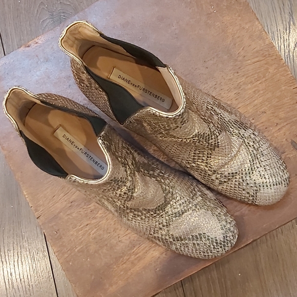 Diane Von Furstenberg booties - Picture 6 of 11